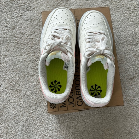 Nike Women’s Court Vision Lo NN Sneaker Shoes Phantom & Light Pink Size 8 - Picture 6 of 10